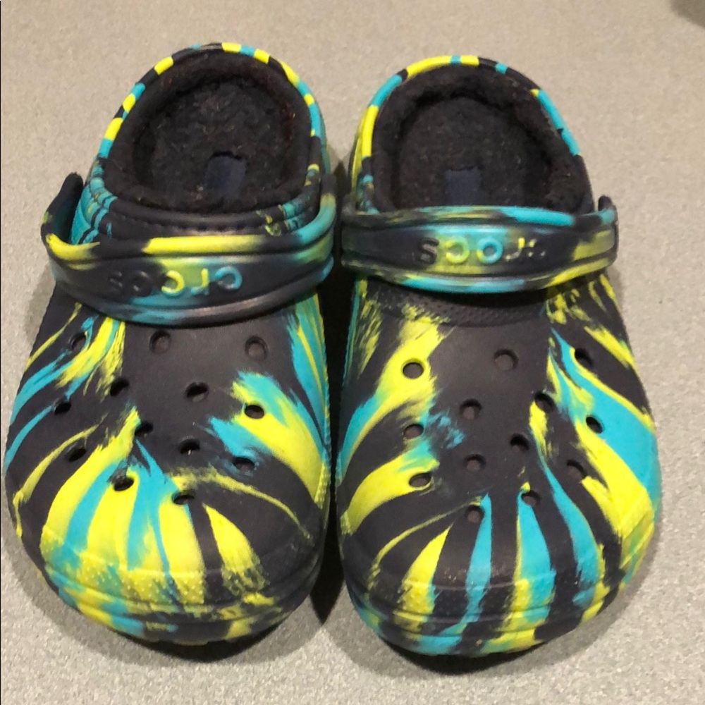 CROCS lined